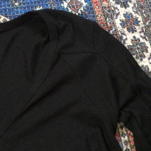 Free People black v-neck - Picture 3 of 3